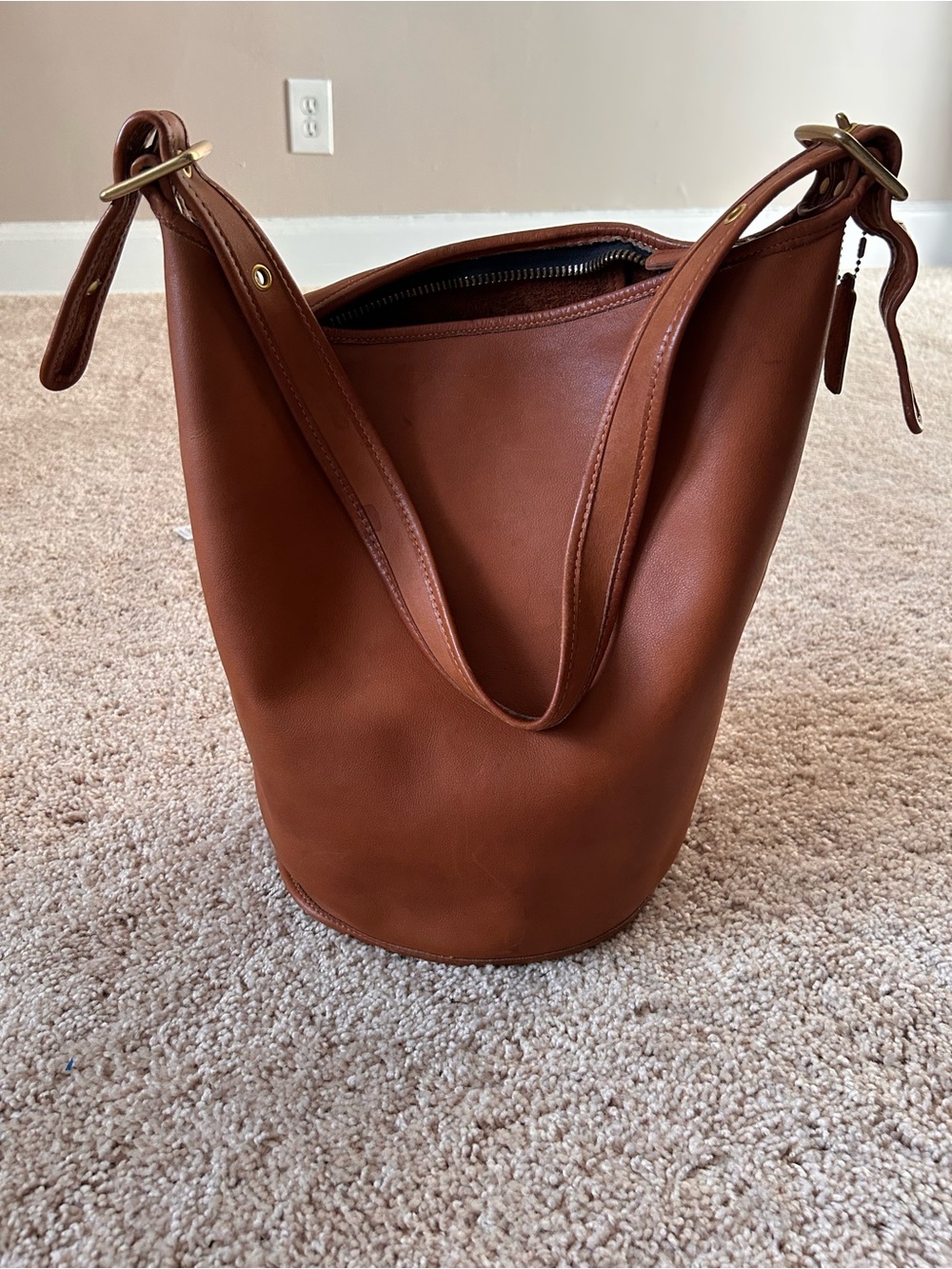 Coach Vintage British Tan Leather Duffle Sac Bucket Hobo Shoulder Bag